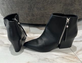 Black boots women