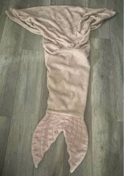 Pillowfort Mermaid Tail Blanket