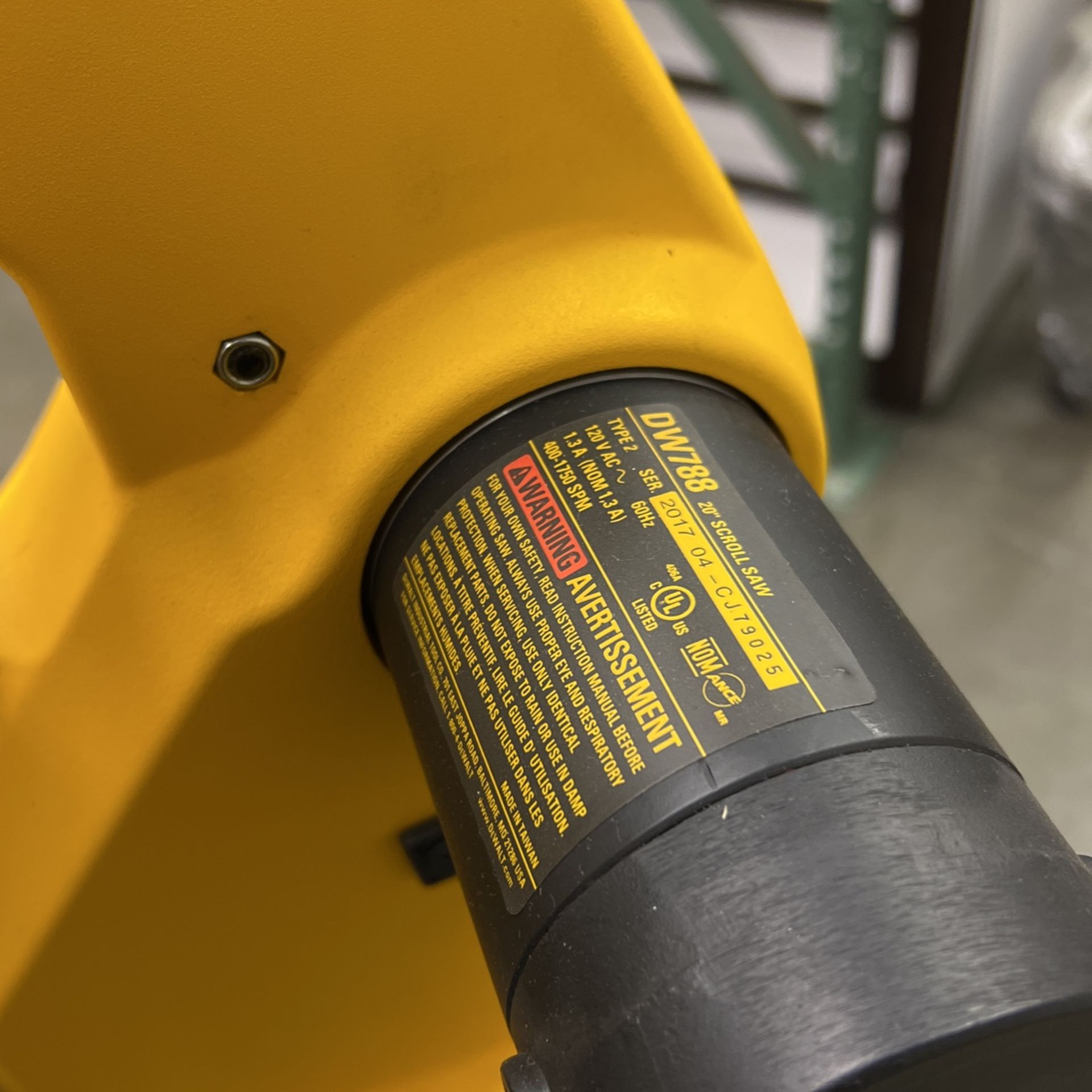 DeWalt Scroll Saw DW788 With Stand DW7880, Light DW7881, Electric Foot