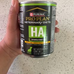 Purina Hydrolyzed Canned Food 