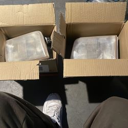 Headlights for 96 Ford Ranger in good condition$40obo