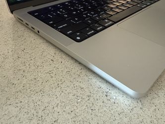 2021 Apple MacBook Pro 14’ M1 Pro 16GB Ram 512SSD