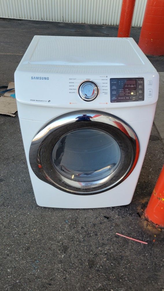 Samsung Gas Dryer (Driveway Drop Off Available)