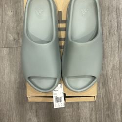 Yeezy Slide