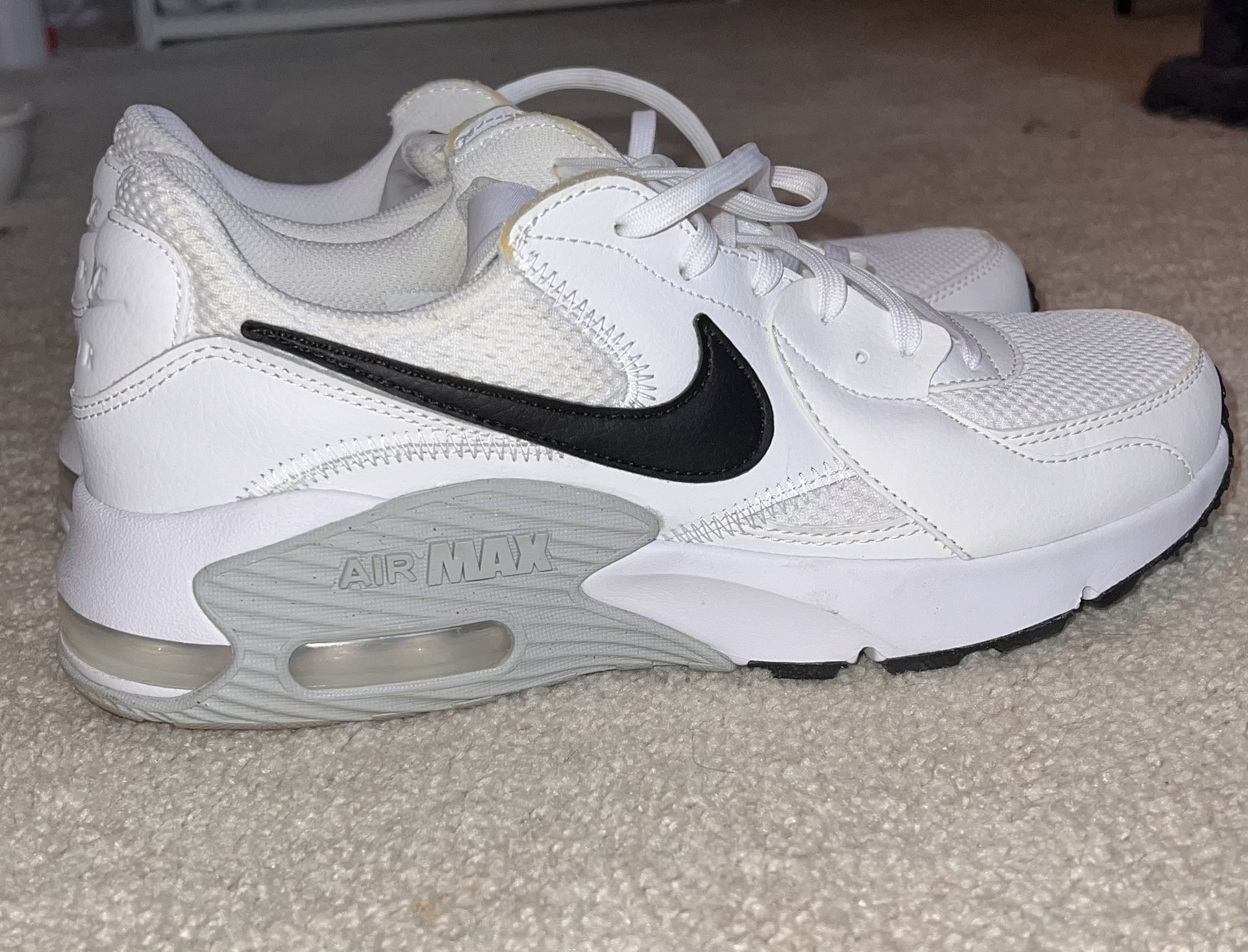 Women’s Nike Air Max Shoes Size 9