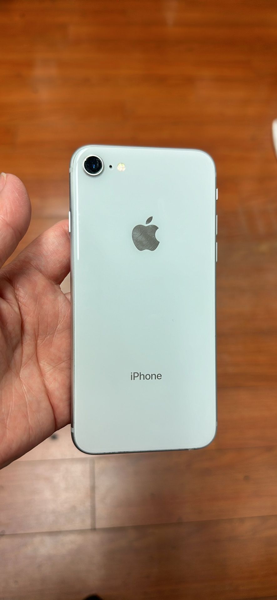 iPhone 8 256GB unlocked   white