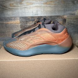 Adidas Yeezy 700 Copper Fade-10M
