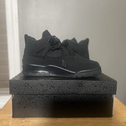 Air Jordan 4 Retro Black Cat
