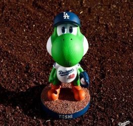 2 Dodgers Yoshi bobble heads