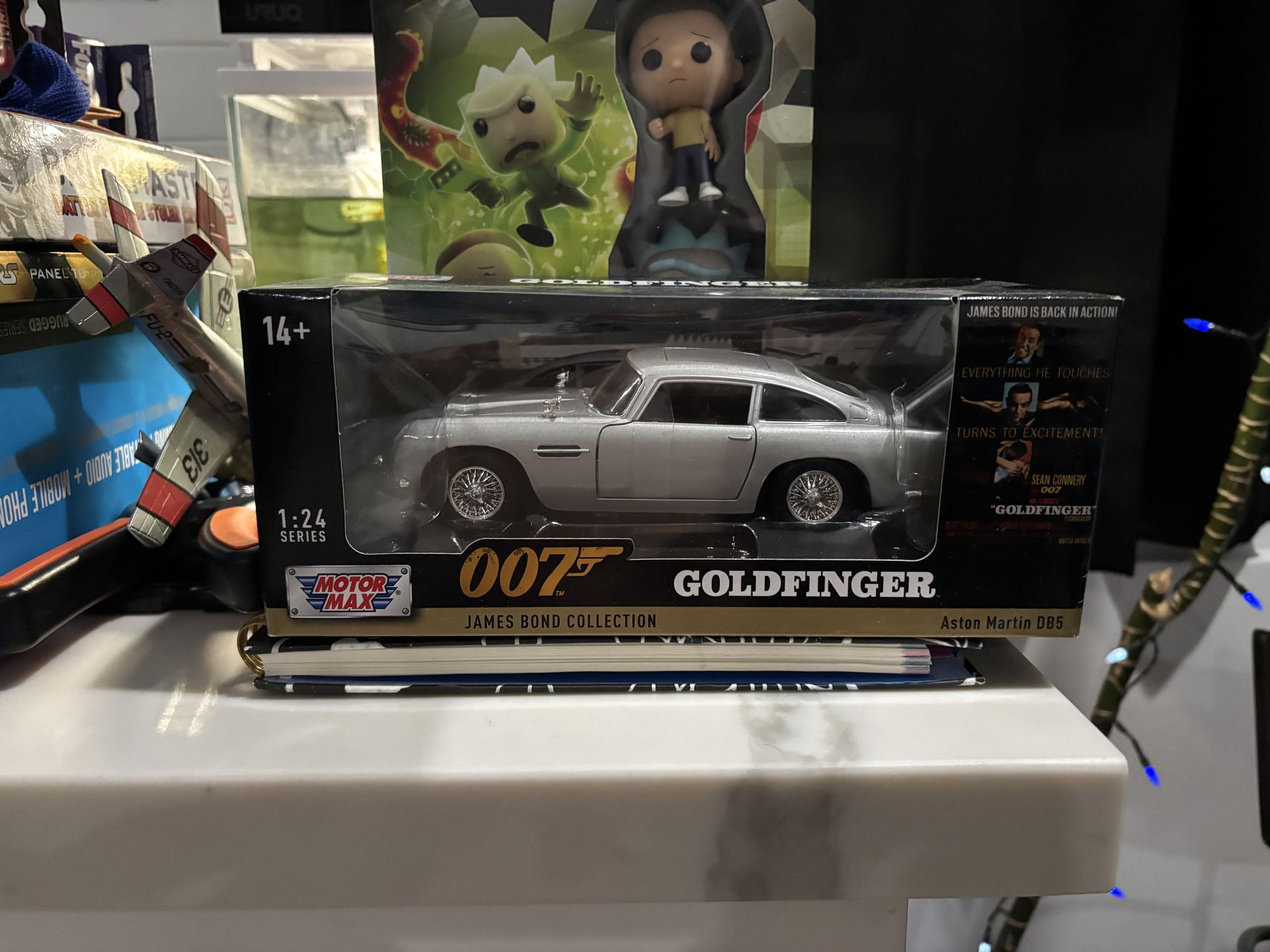 James Bond 007 Austin Martin Collectible