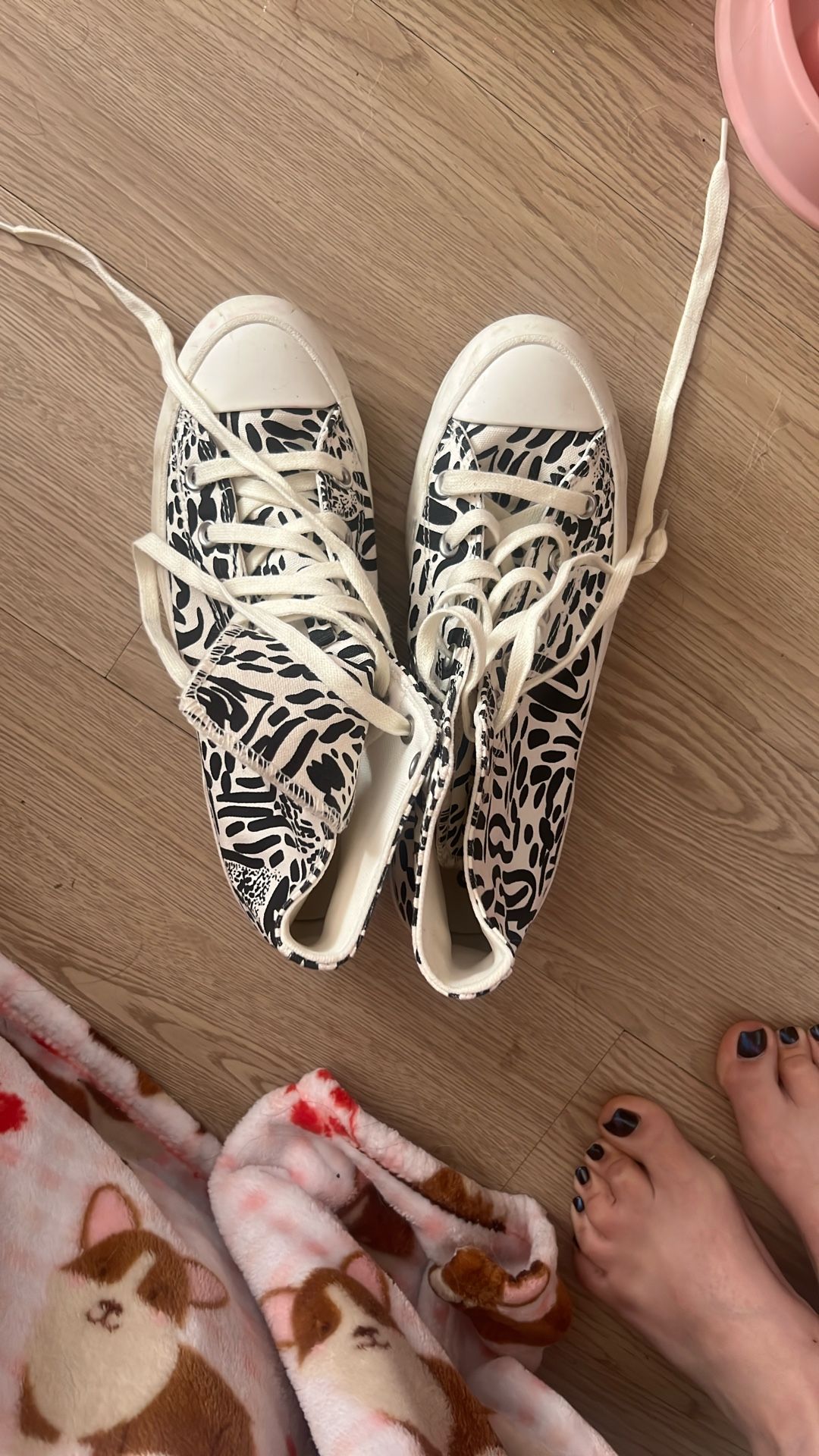 Platform converse