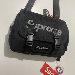 Supreme Waist Bag (ss20)