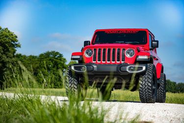 3.5 Inch Lift Kit Jeep Gladiator JT 4WD (2020-2023) Shop Now TRSOFFROAD.COM