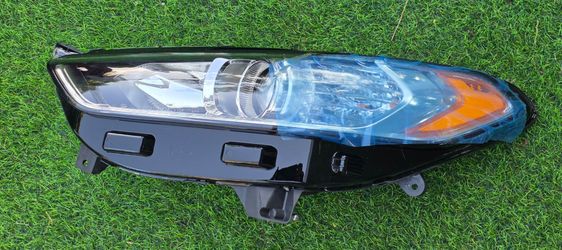 Ford Fusion Headlamp Left Side(Driver) 2013 2014 2015 2016 OEM Halogen