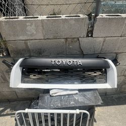 TRD Pro Grille ORIGINAL OEM 5th Gen Toyota 4Runner