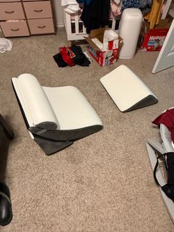 4 piece wedge/pillow