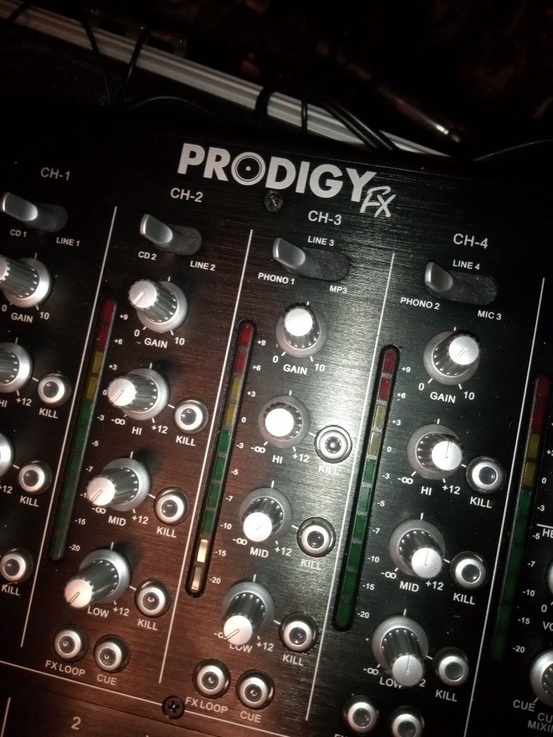 Prodigy Fx 2 Mixing Board ,Works Good