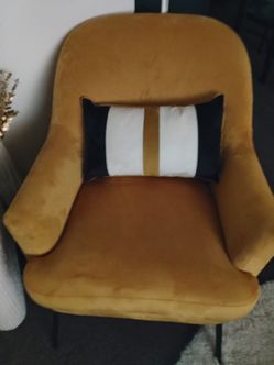 accent chair