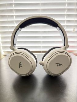 True Wireless Gaming Headset (Out the Box)