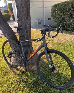 56cm Felt Gravel Bike