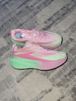New women shoes size 8