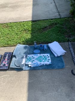Bathroom set nice clean