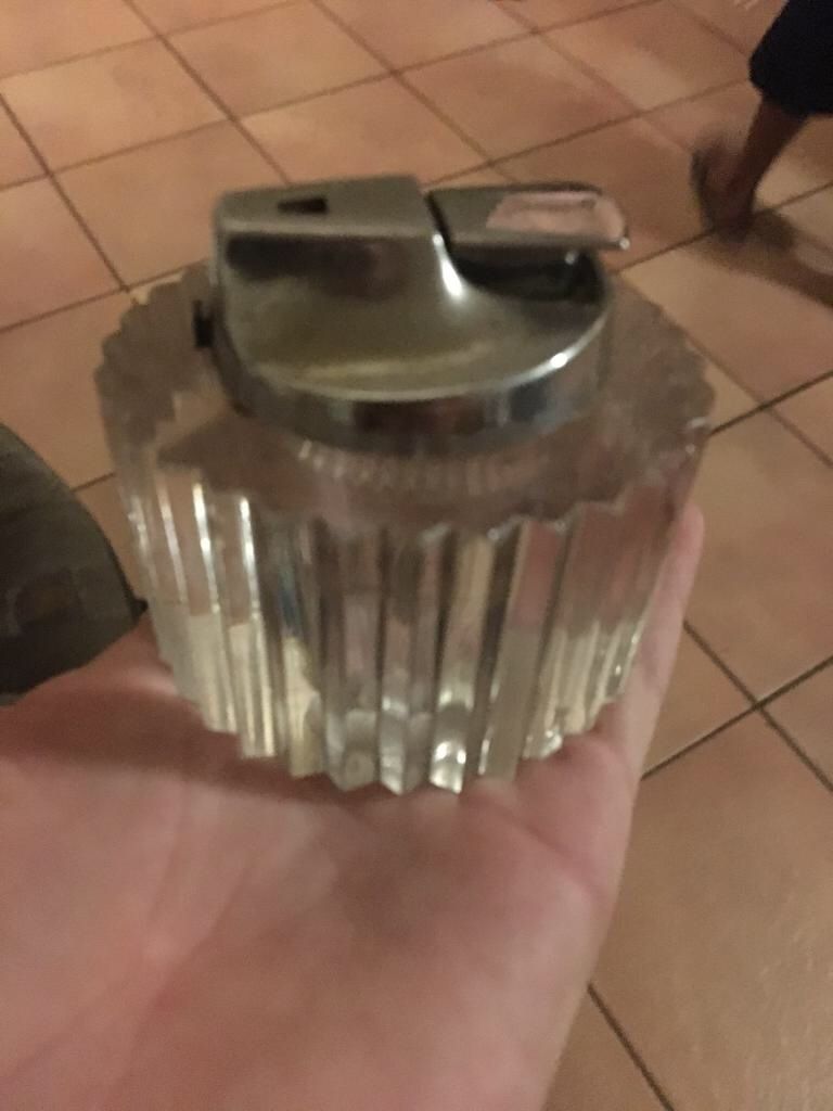 Pure crystal vintage lighter !