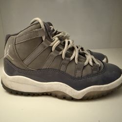 Jordan 11 (Cool Grey)