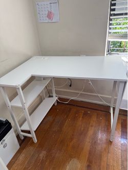 Computer desk