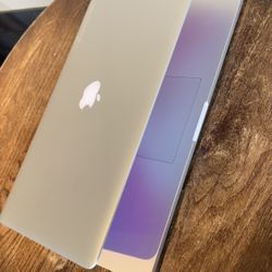 MacBook Pro 15” Retina Quad Core I7, 16GB RAM 500GB SSD $375