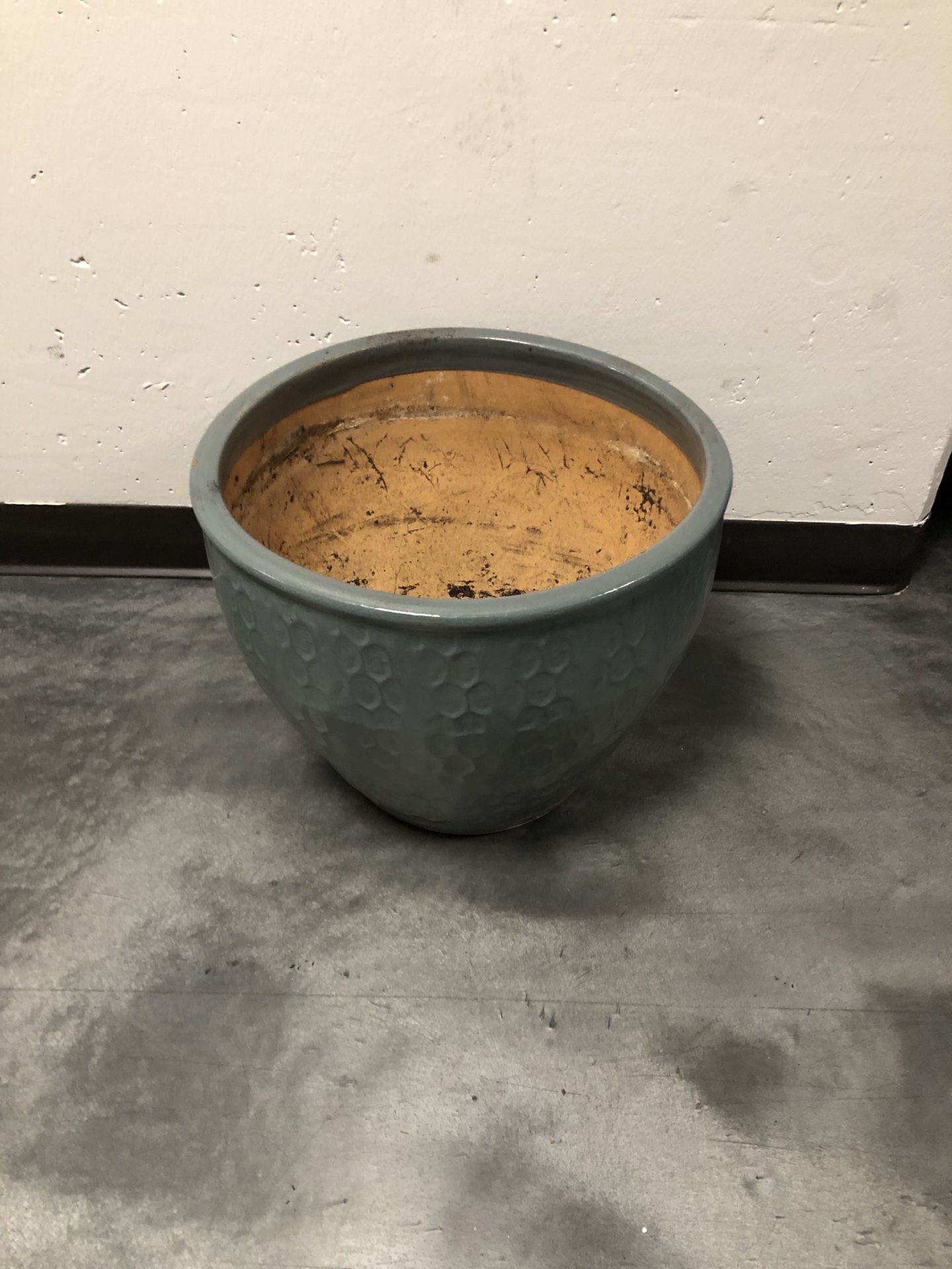 TucanoHamburg flower pot, model egg pot anthracite 29 x 24 cm, frost-resistant