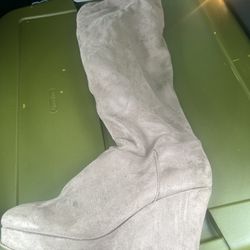 Women’s Boots 8 (OBO)