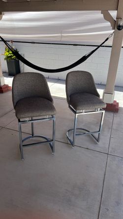 2 island chairs