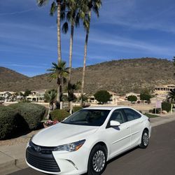 Toyota Camrey LE clean title 