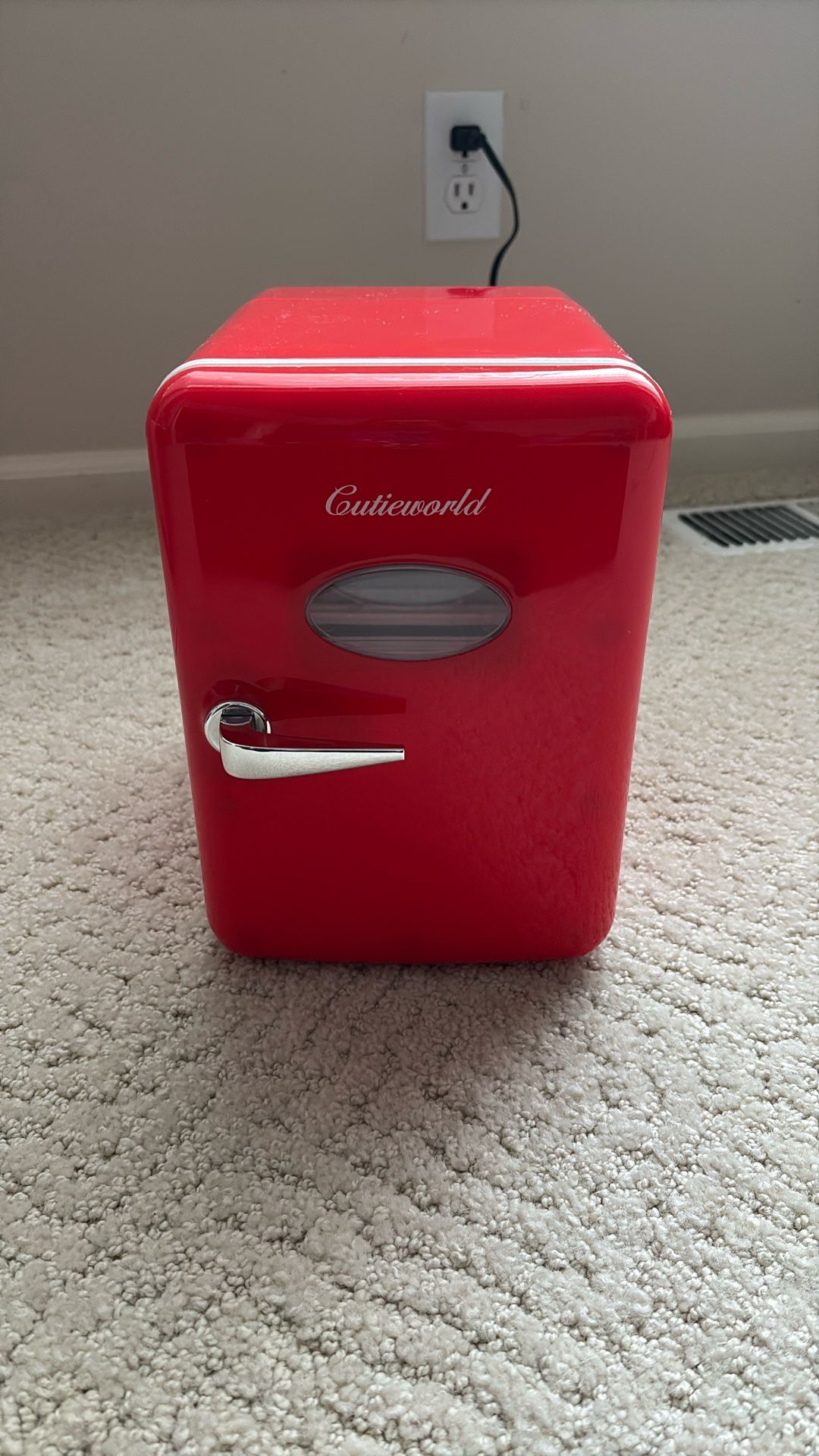 Mini Fridge 