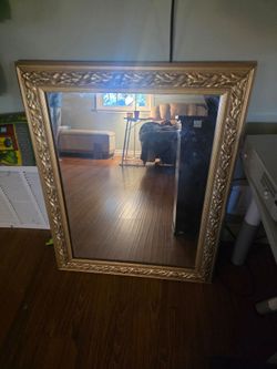Gold mirror
