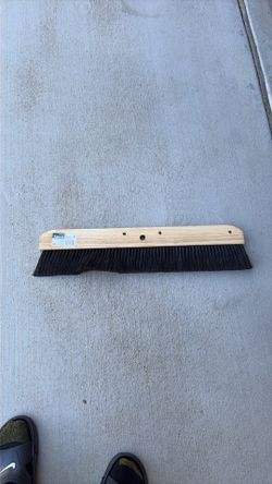 Anvil 24” concrete broom