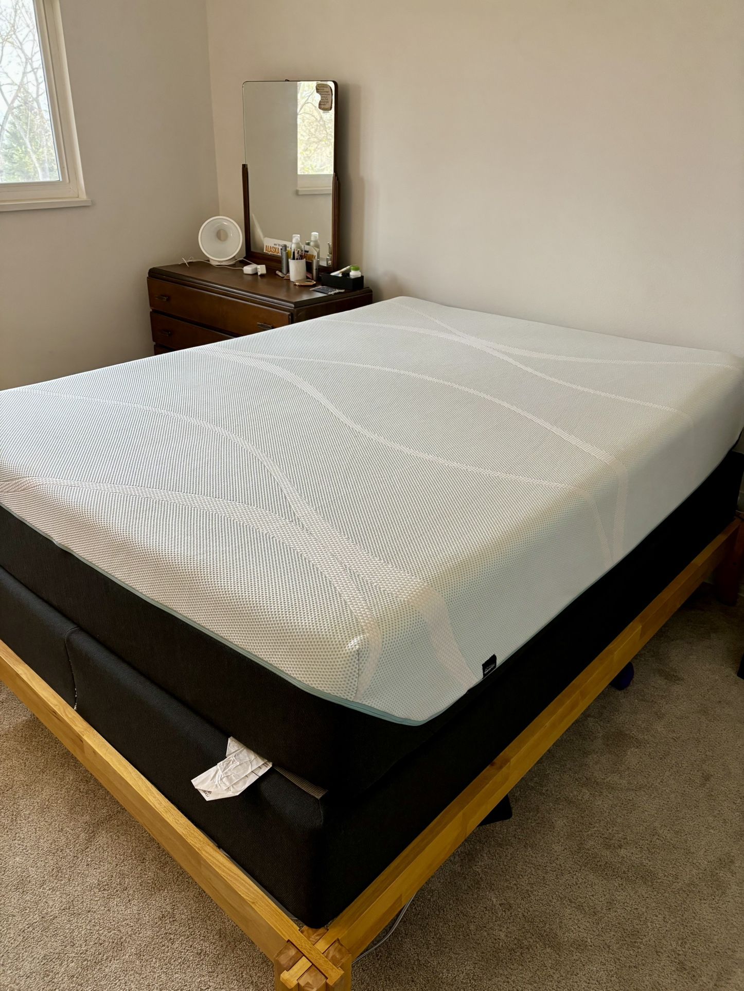 Tempur-Pedic Probreeze Hybrid Mattress - Queen + Foundation + Bamboo Frame