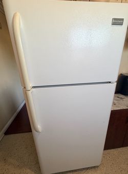 Frigidaire free Refrigerator White