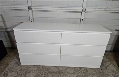 6-Drawer Dresser, Good Conditions 👍, White Color, Measurement: W63" × D 19" x H 31"