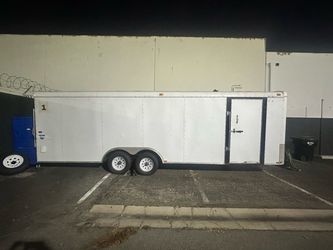 24’ Road Runner enclosed trailer