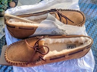 UGG Womens Dakota  Moccasin Slippers Chestnut Size 9