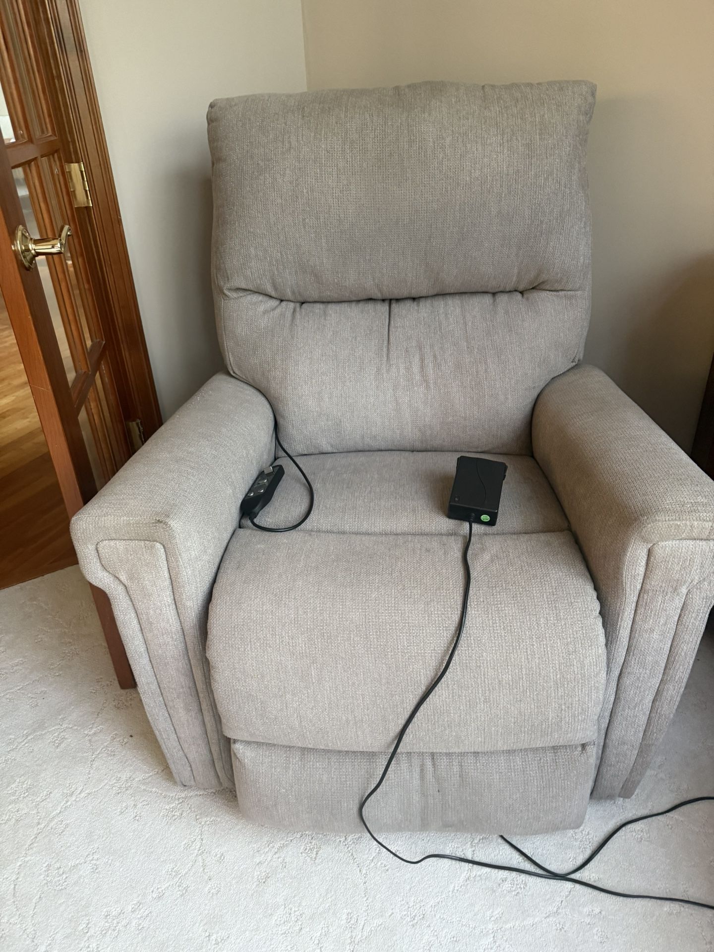 Free Lift Recliner And Exercise Bike