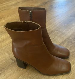 Marc Fisher Women’s Ankle Leather Boots.  Size 9.5