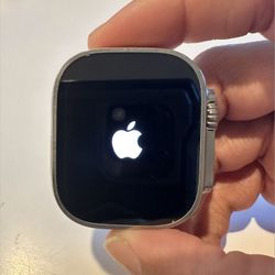 Apple Watch Ultra 1 -Titanium - GPS & Cellular