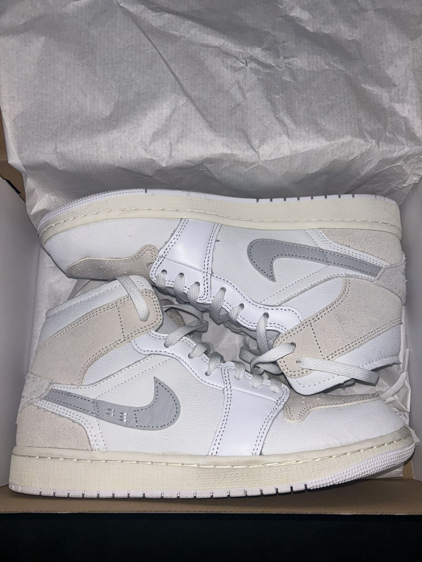 Air Jordan 1 Mid SE CRAFT