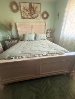 The bed set from Ashley's Furniture