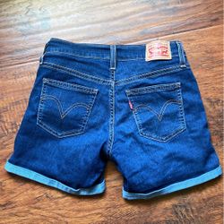 Womens Levi  Denim Shorts