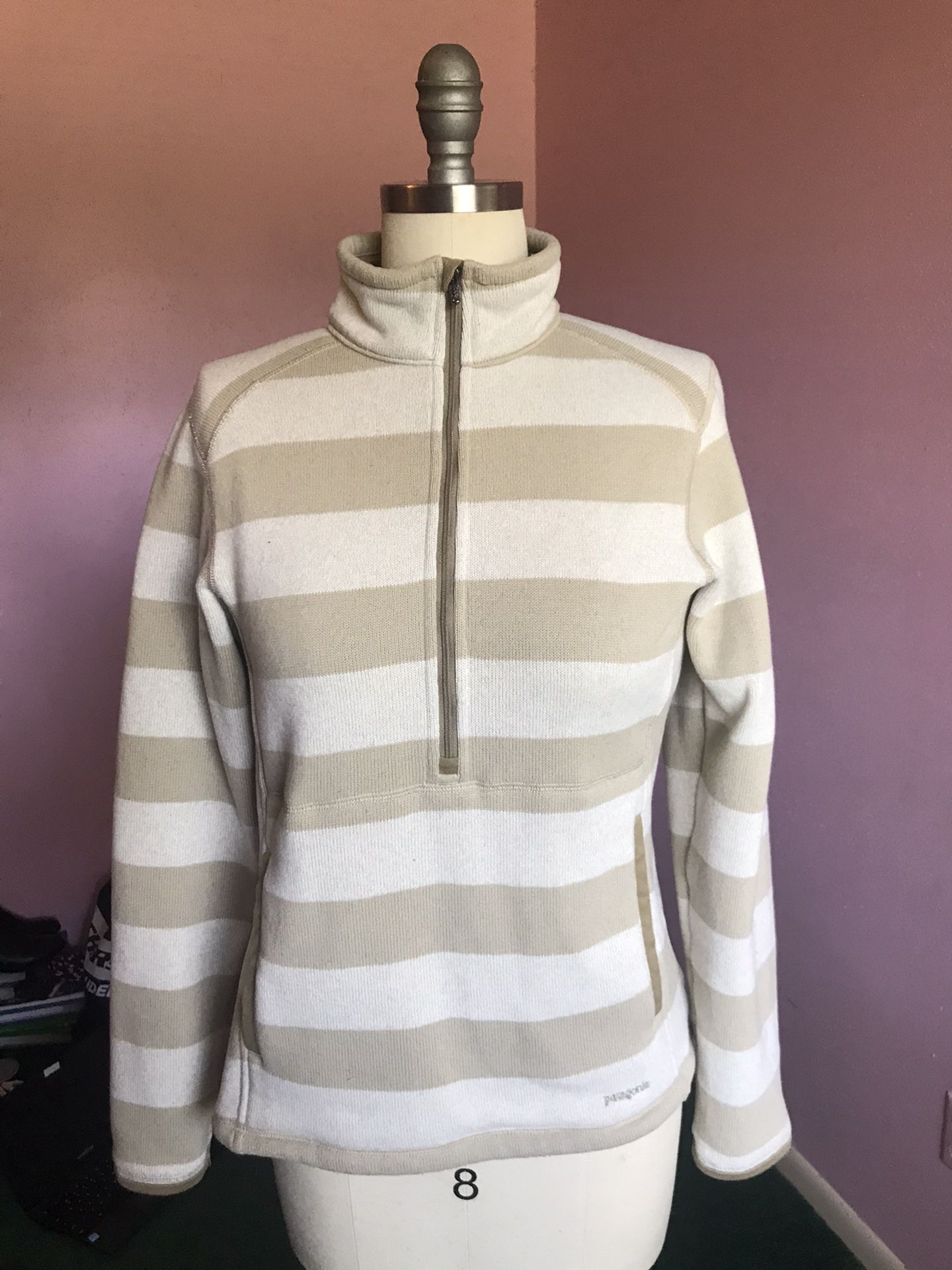 Women’s Patagonia Sweater Size Small