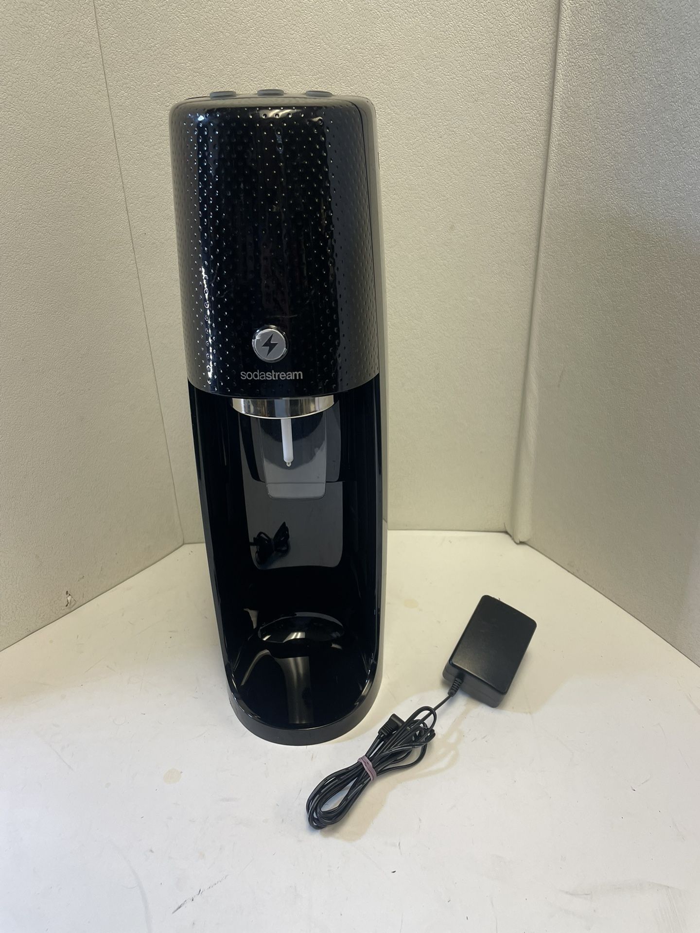 Soda Stream Spirit One Touch SOT-001 Sparkling Water Soda Maker Machine